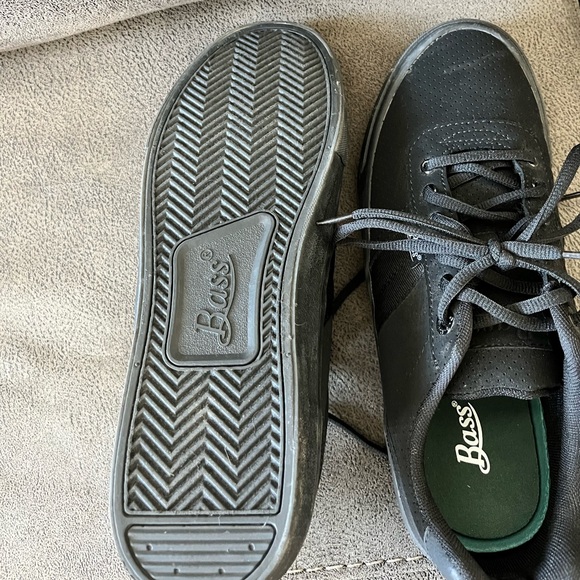 NWOT Bass Leather Tennis Shoes - Picture 5 of 5